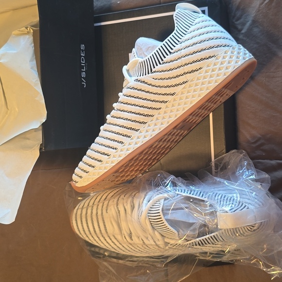 🆕️ J Slides sneakers - Picture 5 of 5